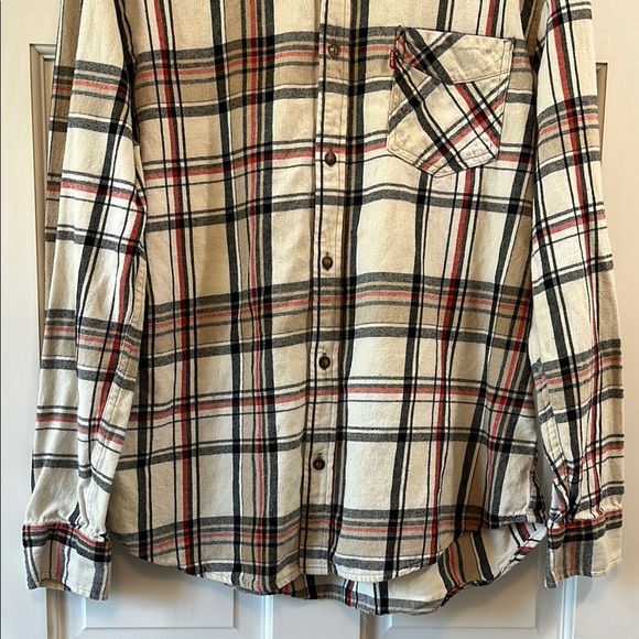 Levi's Button Down 100% Cotton Flannel Shirt - Size Large - Picture 5 of 13